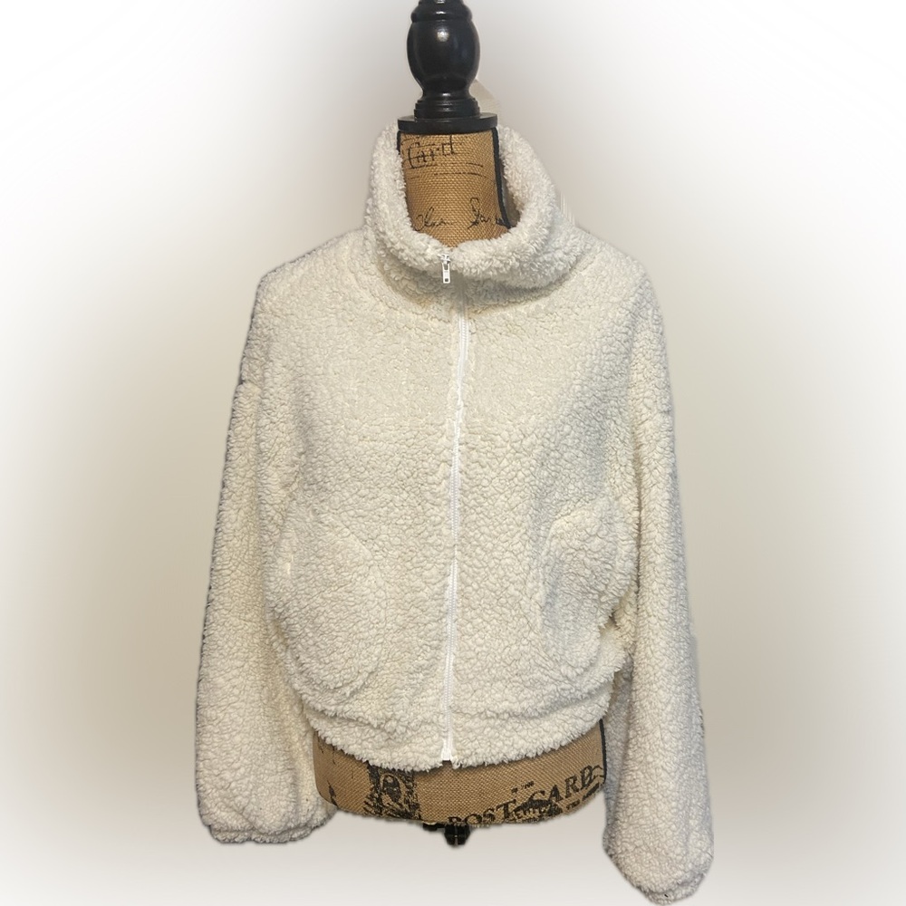 Women's Sz L White Soft Sherpa Fleece Jacket - Picture 3 of 13